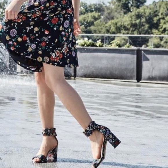 Red Fleece Brooks Brothers Floral Heel Sandal Peep Toe - Picture 13 of 13